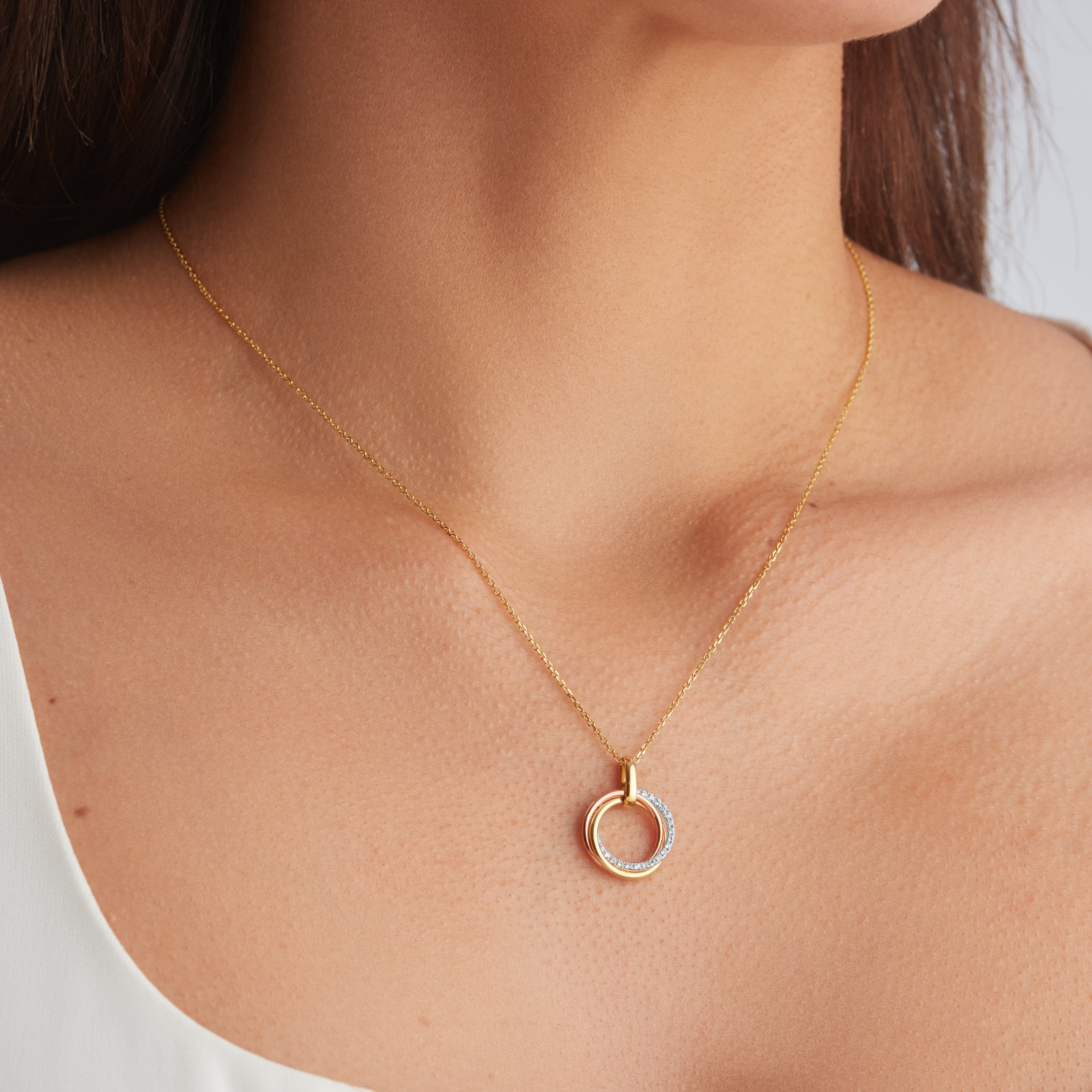 Goldsmiths 9ct Tri-Gold 0.15cttw Diamond Circle Pendant