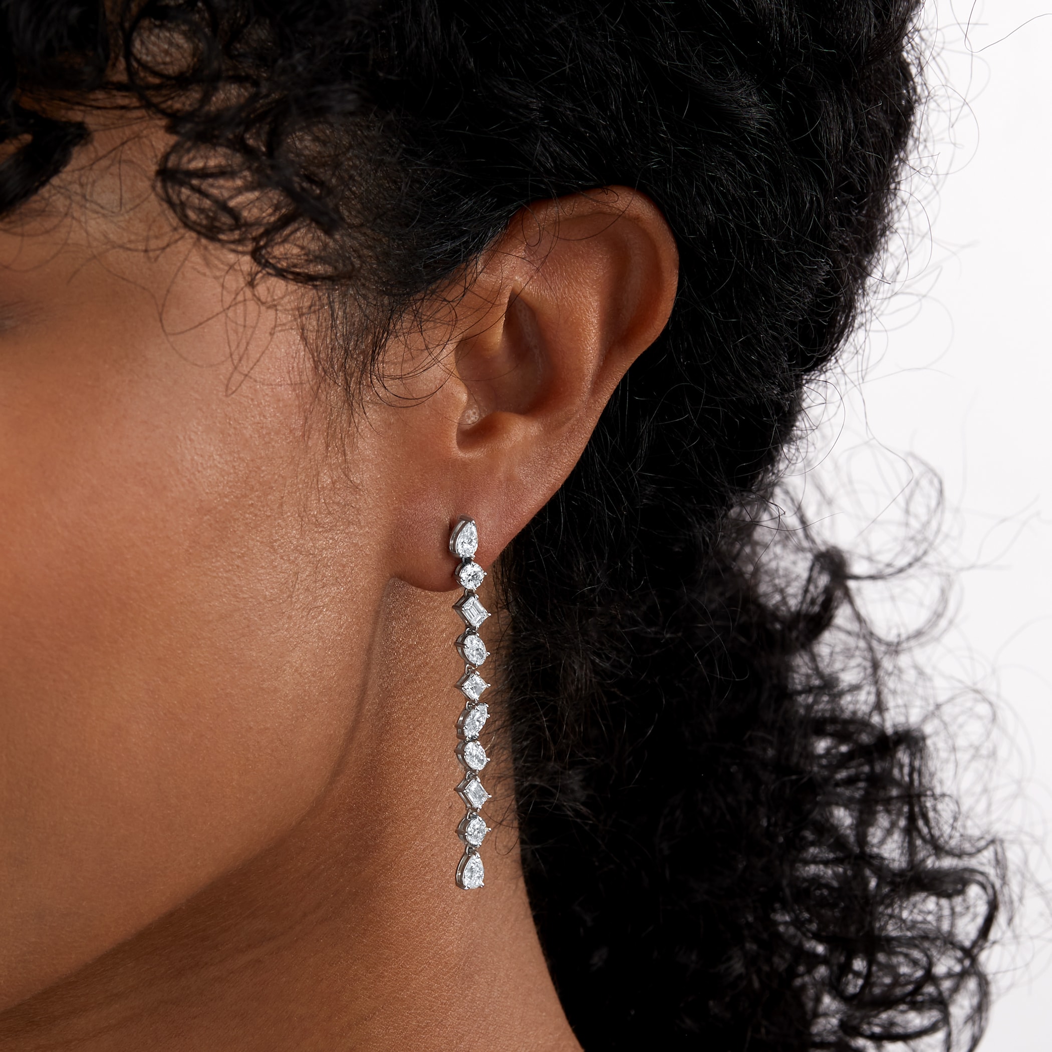 Mappin & Webb 18ct White Gold 3.80cttw Fancy Pear Cut Drop Earrings Mappin & Webb 18ct White Gold 3.80cttw Fancy Pear Cut Drop Earrings