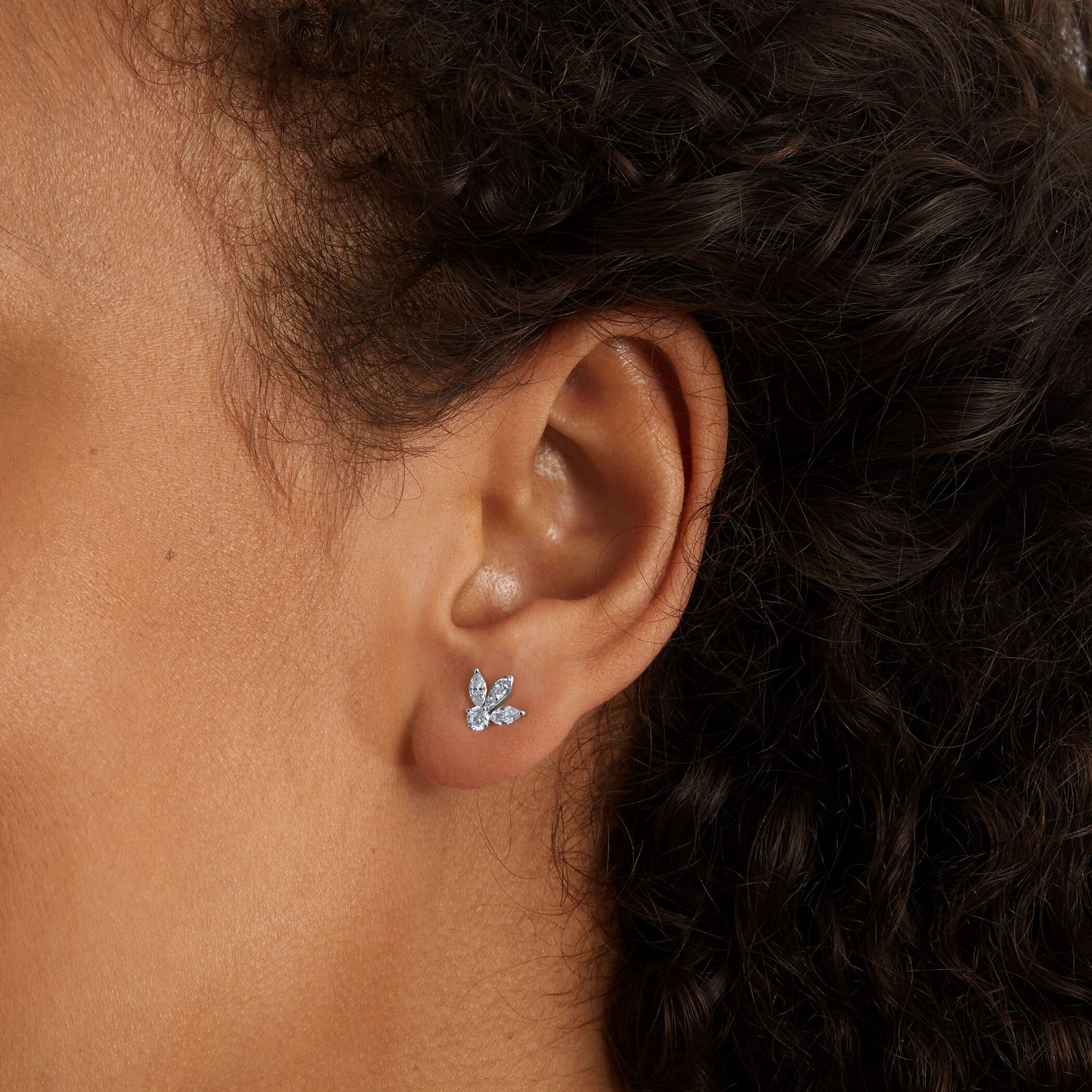Mappin & Webb Vinea 18ct White Gold 0.60cttw Diamond Stud Earrings Mappin & Webb Vinea 18ct White Gold 0.60cttw Diamond Stud Earrings