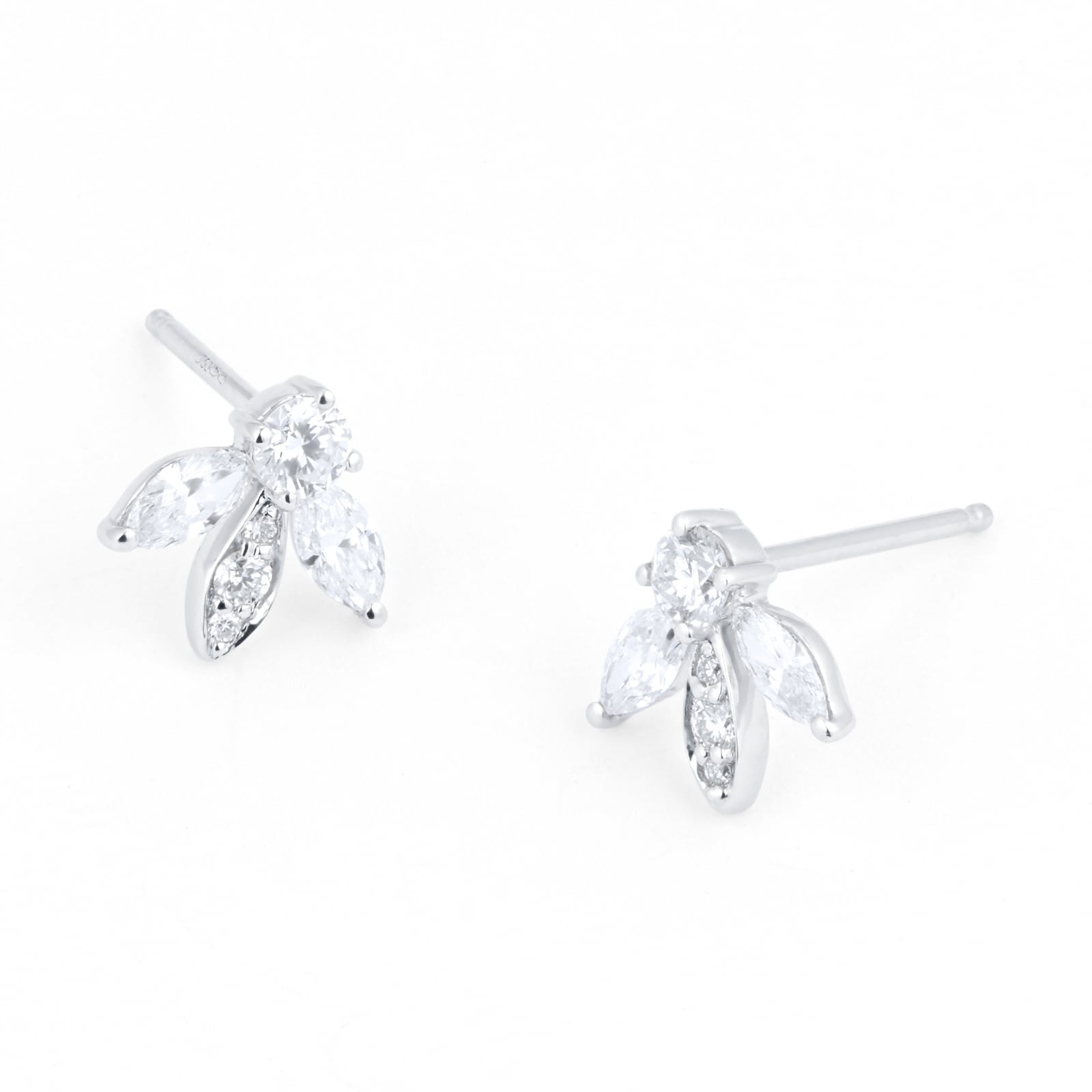 Mappin & Webb Vinea 18ct White Gold 0.60cttw Diamond Stud Earrings Mappin & Webb Vinea 18ct White Gold 0.60cttw Diamond Stud Earrings