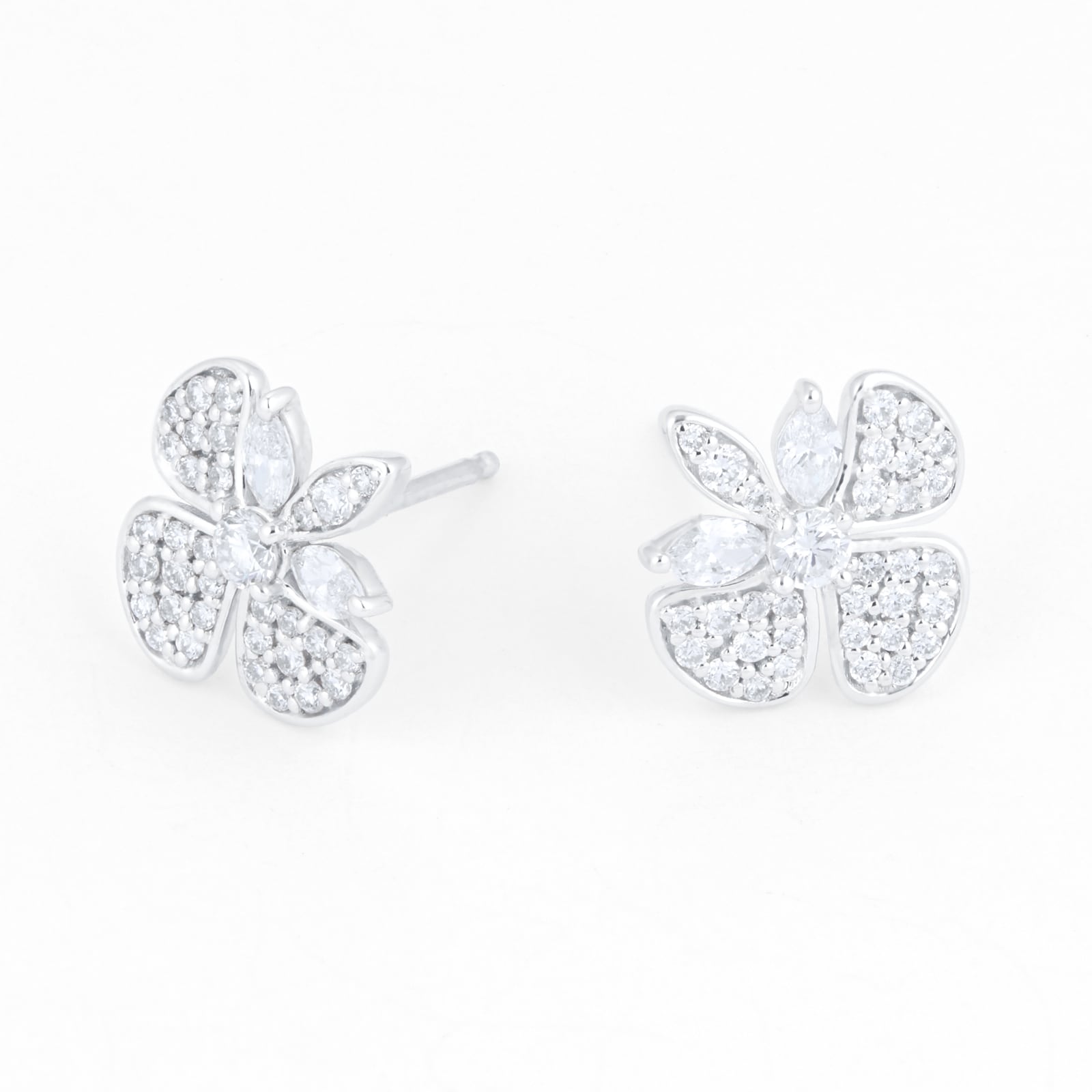 Mappin & Webb Vinea 18ct White Gold 0.65cttw Diamond Pave Petal Stud Earrings Mappin & Webb Vinea 18ct White Gold 0.65cttw Diamond Pave Petal Stud Earrings