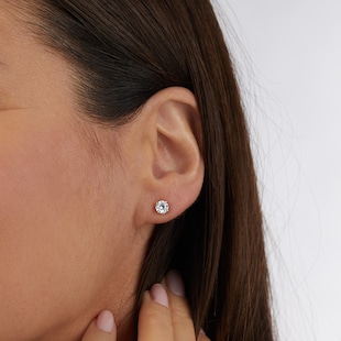Goldsmiths Exclusive 18ct Yellow Gold 1.00cttw Brilliant Cut Solitaire Goldsmiths Signature Diamond Stud Earrings
