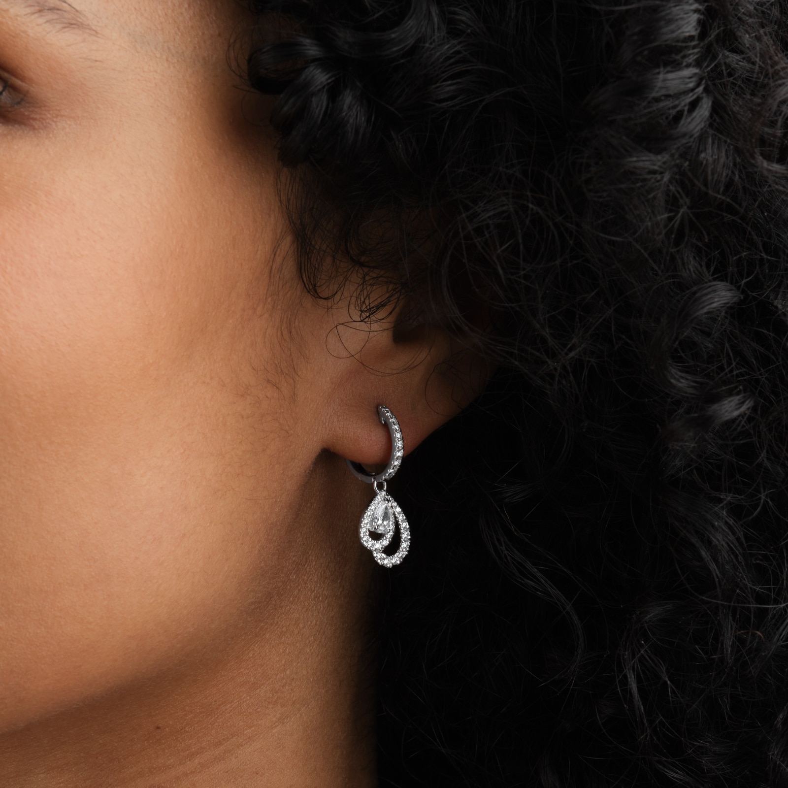 Mappin & Webb Amelia 18ct White Gold 1.10cttw Pear Spiral Drop Earrings