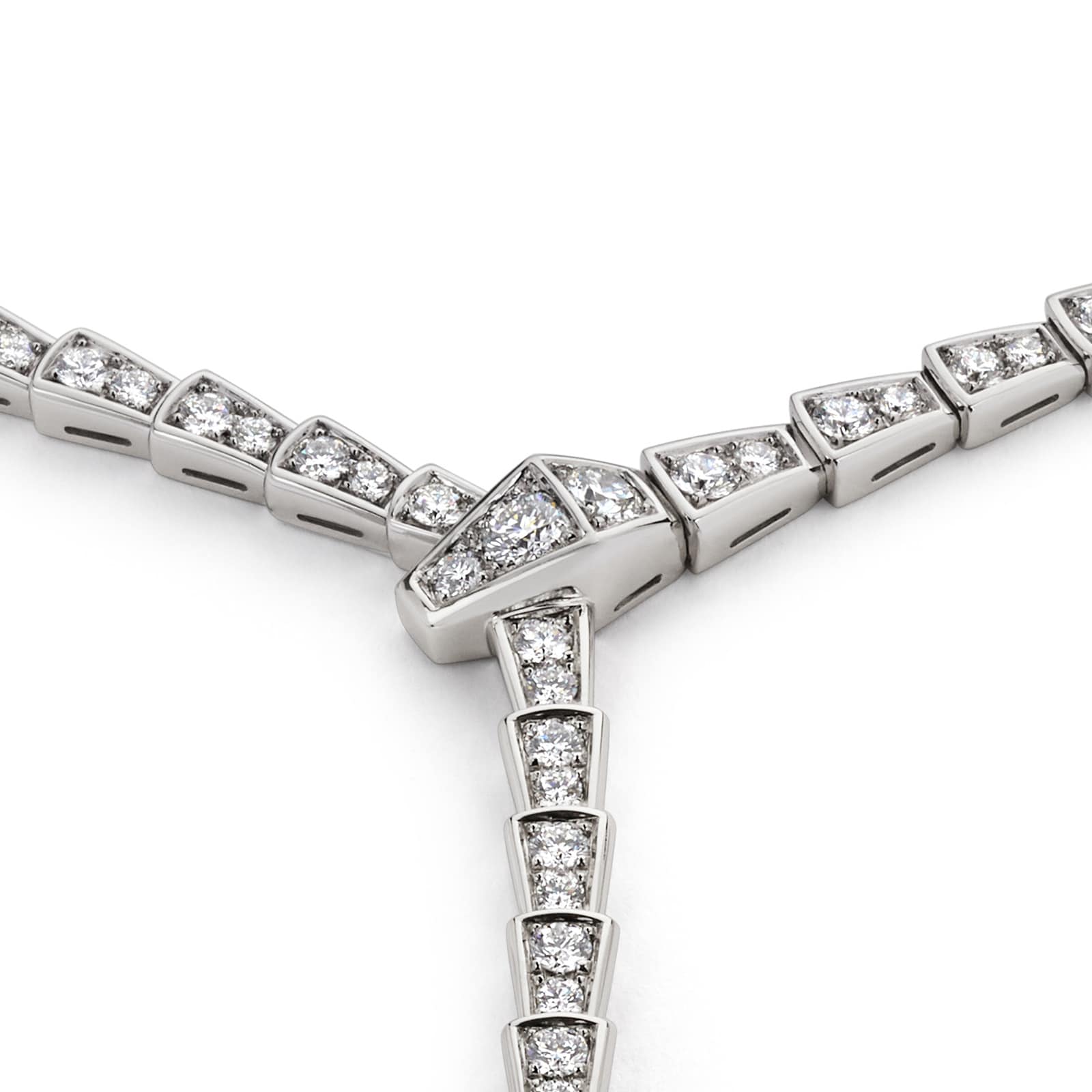 Bvlgari Jewelry 18k White Gold Serpenti Viper 8.21cttw Diamond Necklace 16 Inch