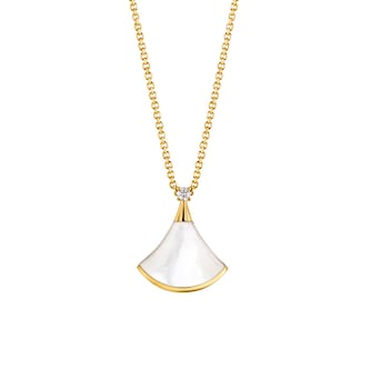 Bvlgari Jewelry 18k Yellow Gold 0.03cttw Diamond Divas Dream Mother of Pearl Necklace 16-17" Bvlgari Jewelry 18k Yellow Gold 0.03cttw Diamond Divas Dream Mother of Pearl Necklace 16-17"