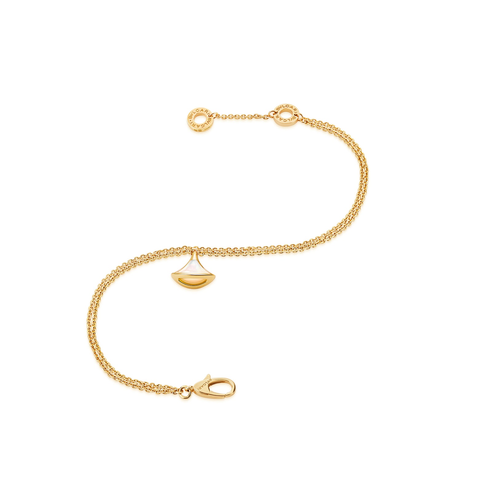 Bvlgari Jewelry 18k Yellow Gold Divas Dream Mother of Pearl Bracelet Size M/L Bvlgari Jewelry 18k Yellow Gold Divas Dream Mother of Pearl Bracelet Size M/L
