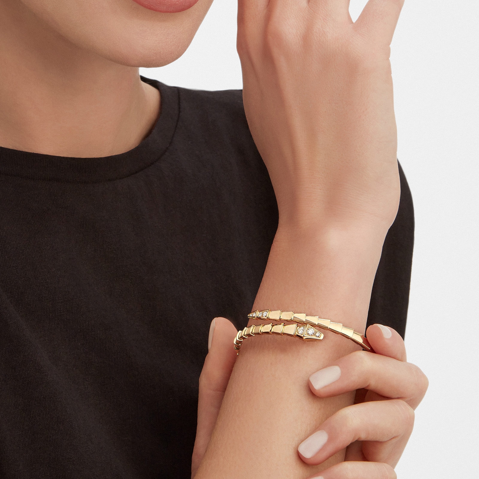 Bvlgari Jewelry 18K Yellow Gold Serpenti Viper Diamond Bracelet - Size M/L