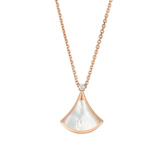 Bvlgari Jewelry 18K Rose Gold Divas Dream Diamond & Mother Of Pearl Necklace Bvlgari Jewelry 18K Rose Gold Divas Dream Diamond & Mother Of Pearl Necklace