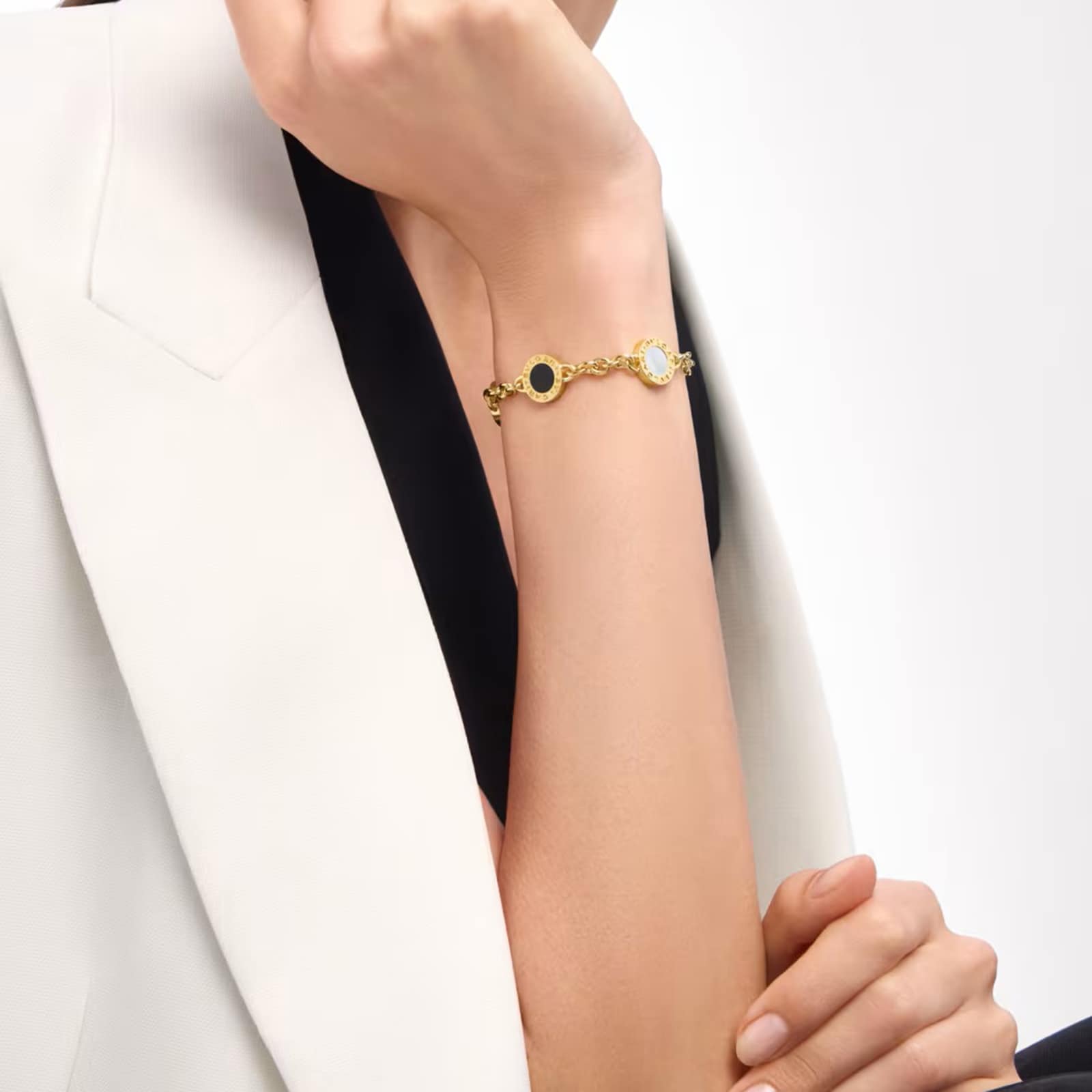 Bvlgari Jewelry 18K Yellow Gold Bvlgari Bvlgari Pearl & Onyx Bracelet - Size Small