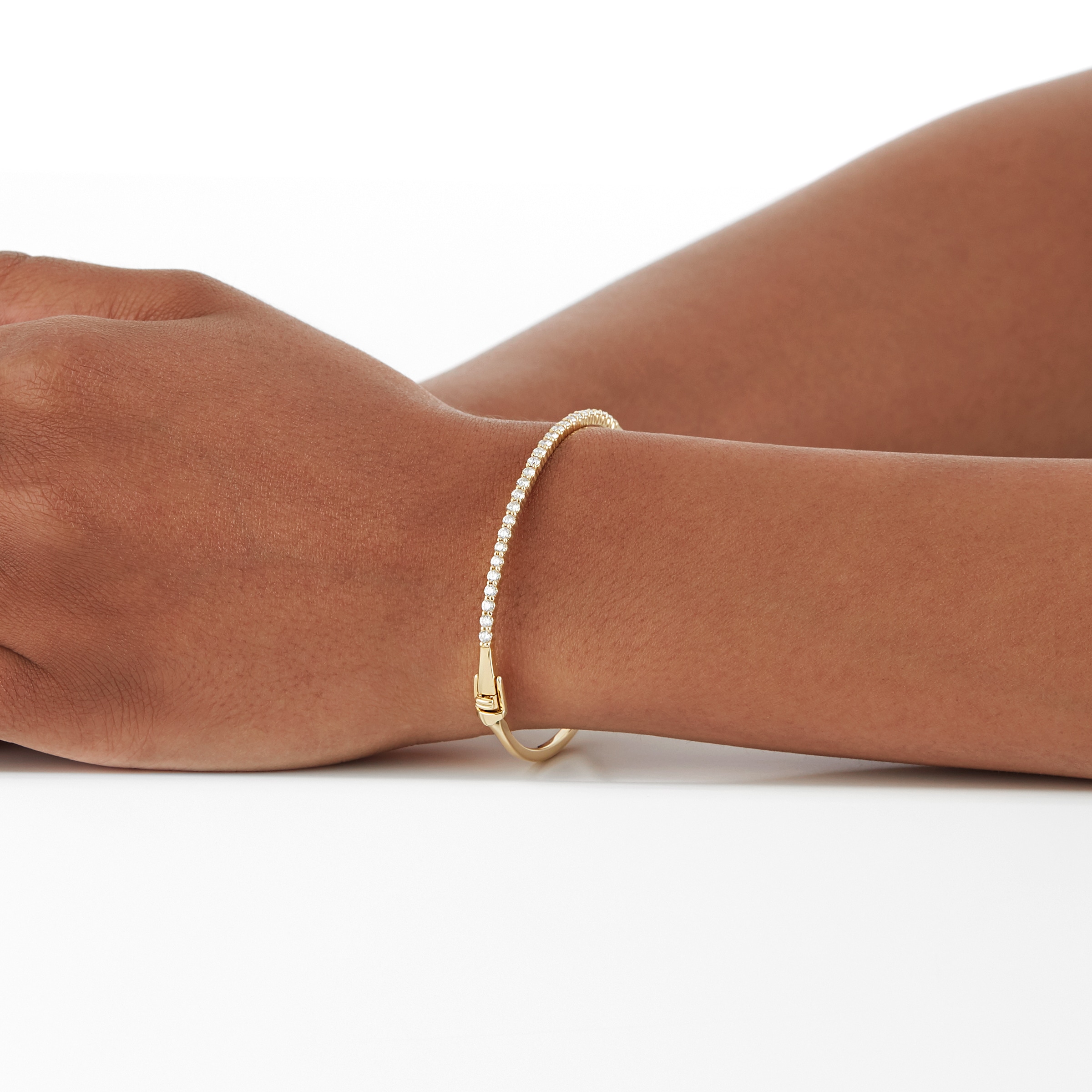 Mappin & Webb 18ct Yellow Gold 1.08ct Diamond Bangle
