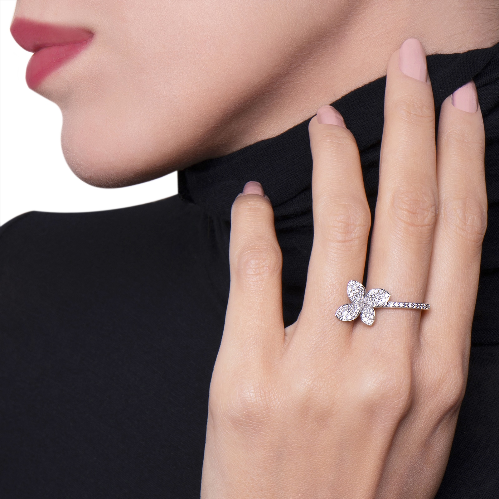 Pasquale Bruni Petit Garden Small Flower Ring in 18ct White Gold with Diamonds Pasquale Bruni Petit Garden Small Flower Ring in 18ct White Gold with Diamonds