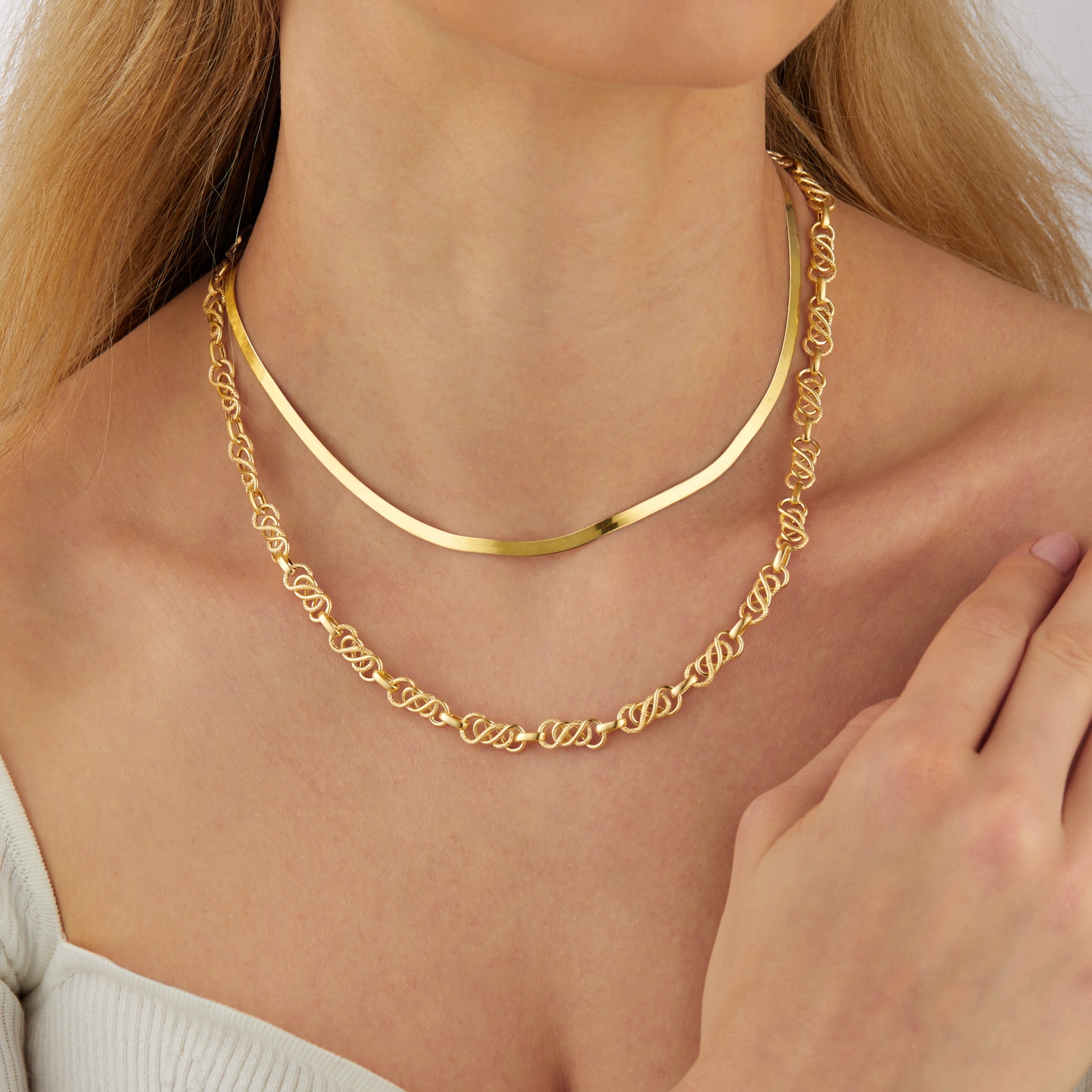 Goldsmiths 9ct Yellow Gold Celtic Chain Goldsmiths 9ct Yellow Gold Celtic Chain