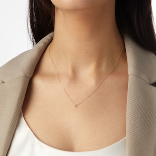 Goldsmiths 9ct Yellow Gold Letter E Pendant