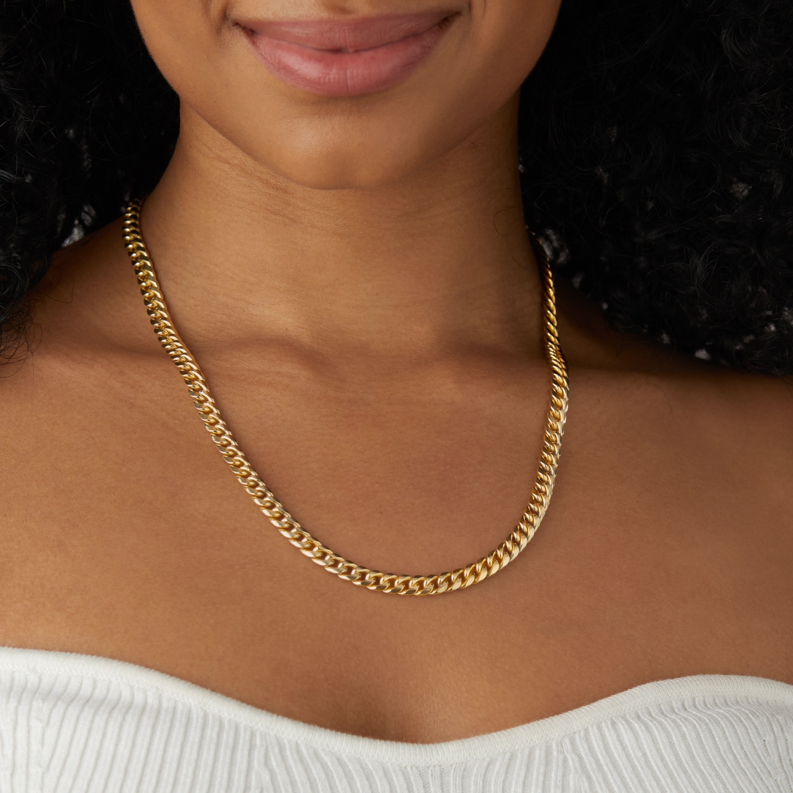Goldsmiths 9ct Yellow Gold Hollow Curb Chain Necklace 20 Inch Goldsmiths 9ct Yellow Gold Hollow Curb Chain Necklace 20 Inch