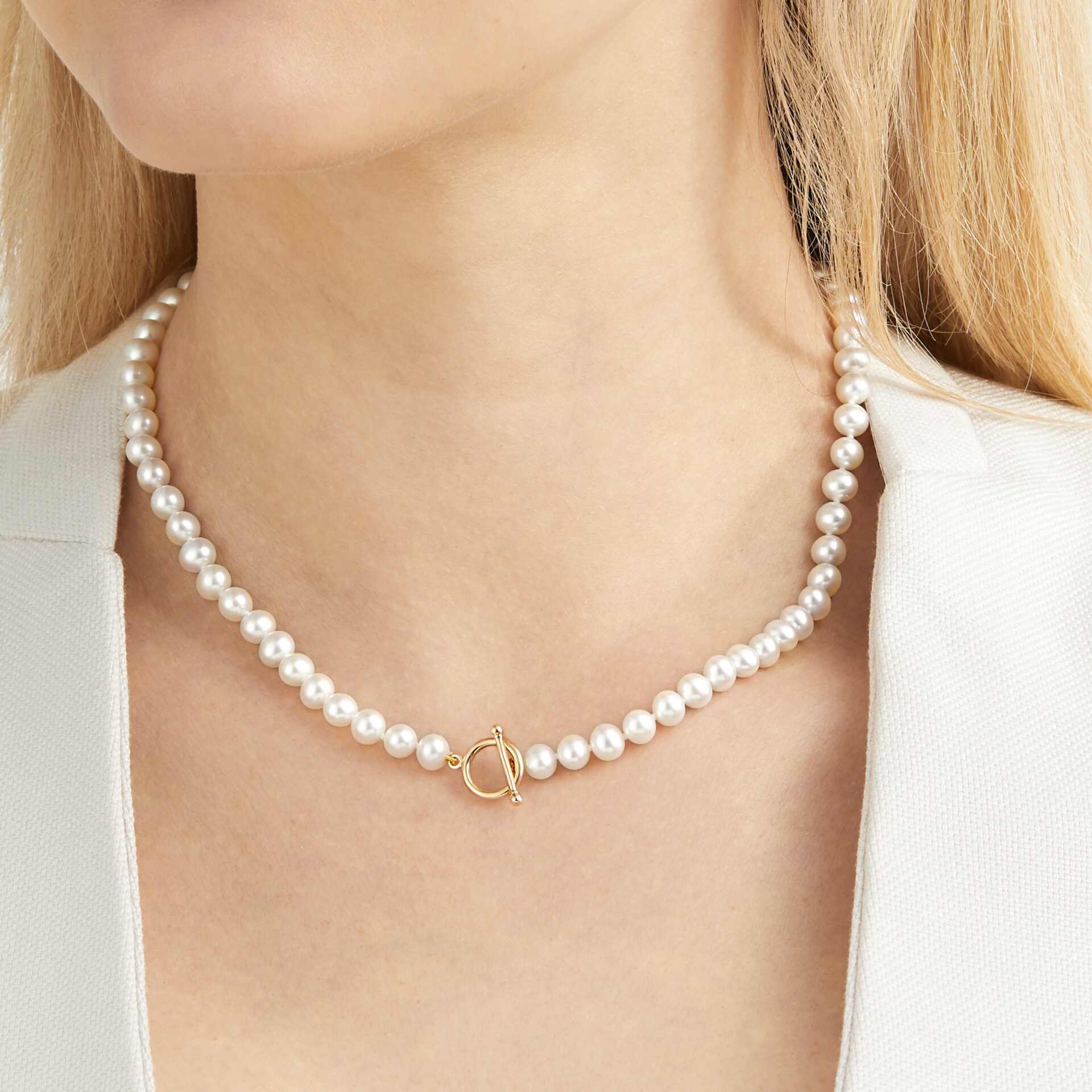 Goldsmiths 18ct Yellow Gold 6mm-6.5mm Pearl Necklace Goldsmiths 18ct Yellow Gold 6mm-6.5mm Pearl Necklace