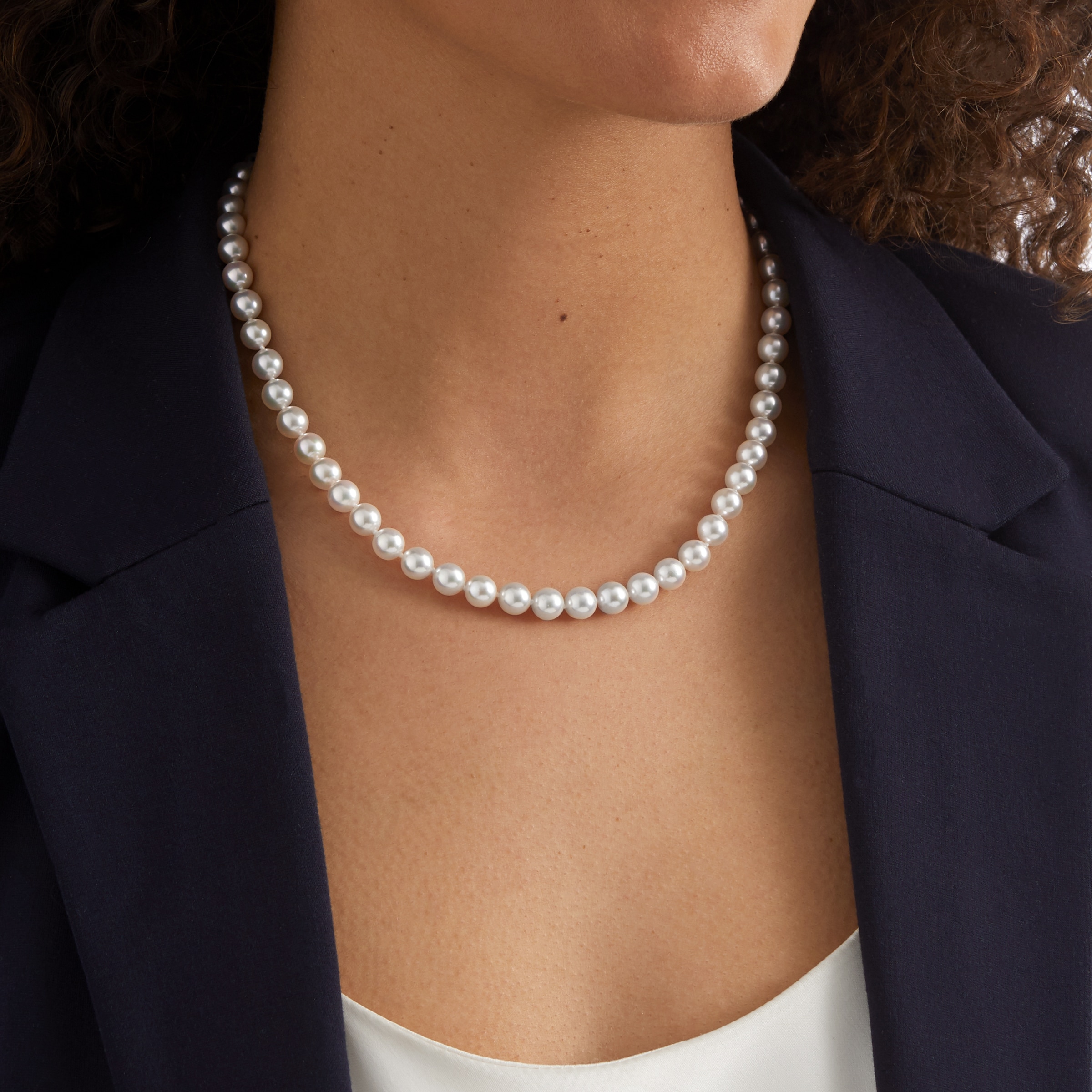Mappin & Webb 18ct Yellow Gold 7-7.5mm AAA Akoya Uniform 18 Inch Necklace
