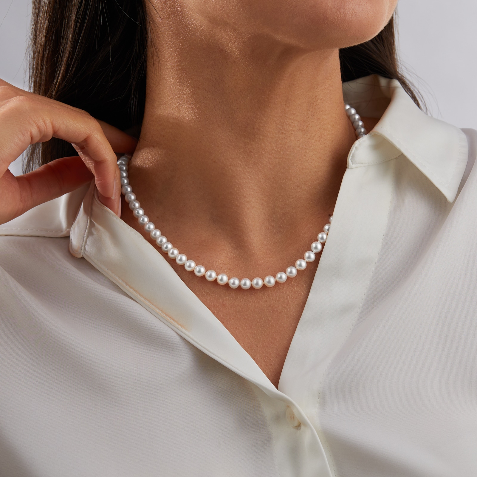 Goldsmiths 9ct Yellow Gold Oval Link and 6-6.5mm Pearl Necklace Goldsmiths 9ct Yellow Gold Oval Link and 6-6.5mm Pearl Necklace