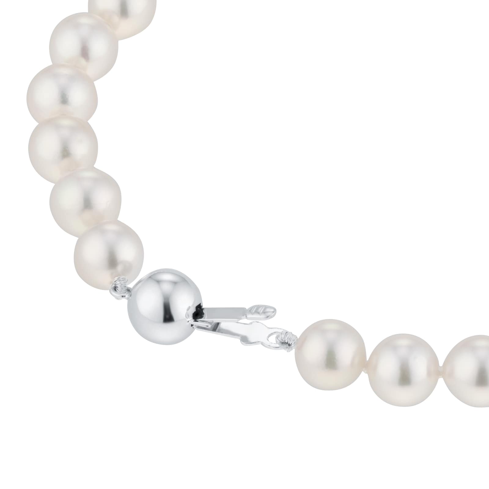 Mappin & Webb 18ct White Gold 6.5x7mm Akoya Pearl Necklace Mappin & Webb 18ct White Gold 6.5x7mm Akoya Pearl Necklace