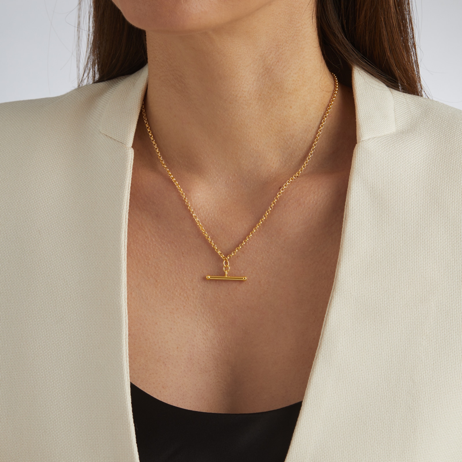 Goldsmiths 18ct Yellow Gold T-Bar Chain Necklace Goldsmiths 18ct Yellow Gold T-Bar Chain Necklace