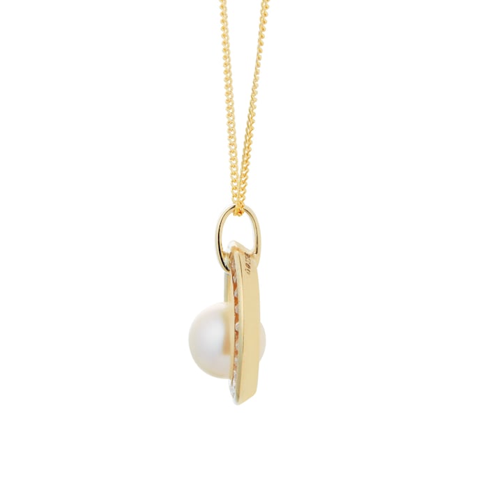 Goldsmiths 9ct Yellow Gold Pearl & Cubic Zirconia Halo Pendant