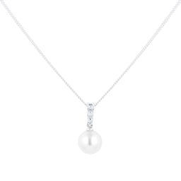14080014 - 18ct White Gold Akoya Pearl & 0.10ct Diamond Pendant