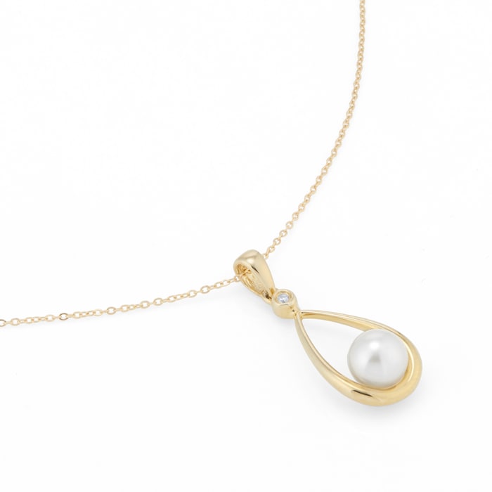 Goldsmiths 9ct Yellow Gold 0.01cttw Diamond & Cultured Pearl Pendant