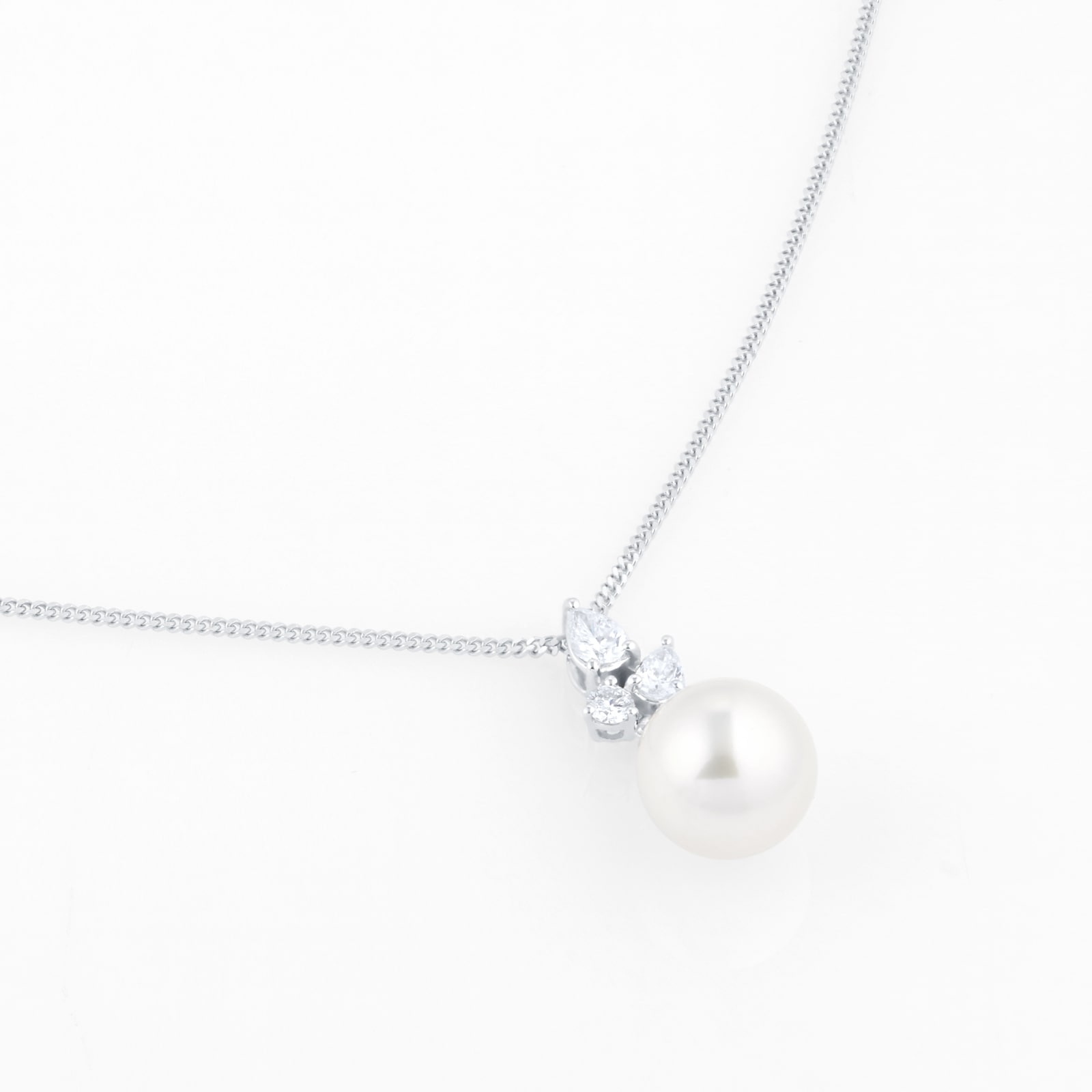 Mappin & Webb 18ct White Gold 8mm-8.5mm AA+ Akoya & 0.20cttw Marquise Cut Diamond Pendant Mappin & Webb 18ct White Gold 8mm-8.5mm AA+ Akoya & 0.20cttw Marquise Cut Diamond Pendant