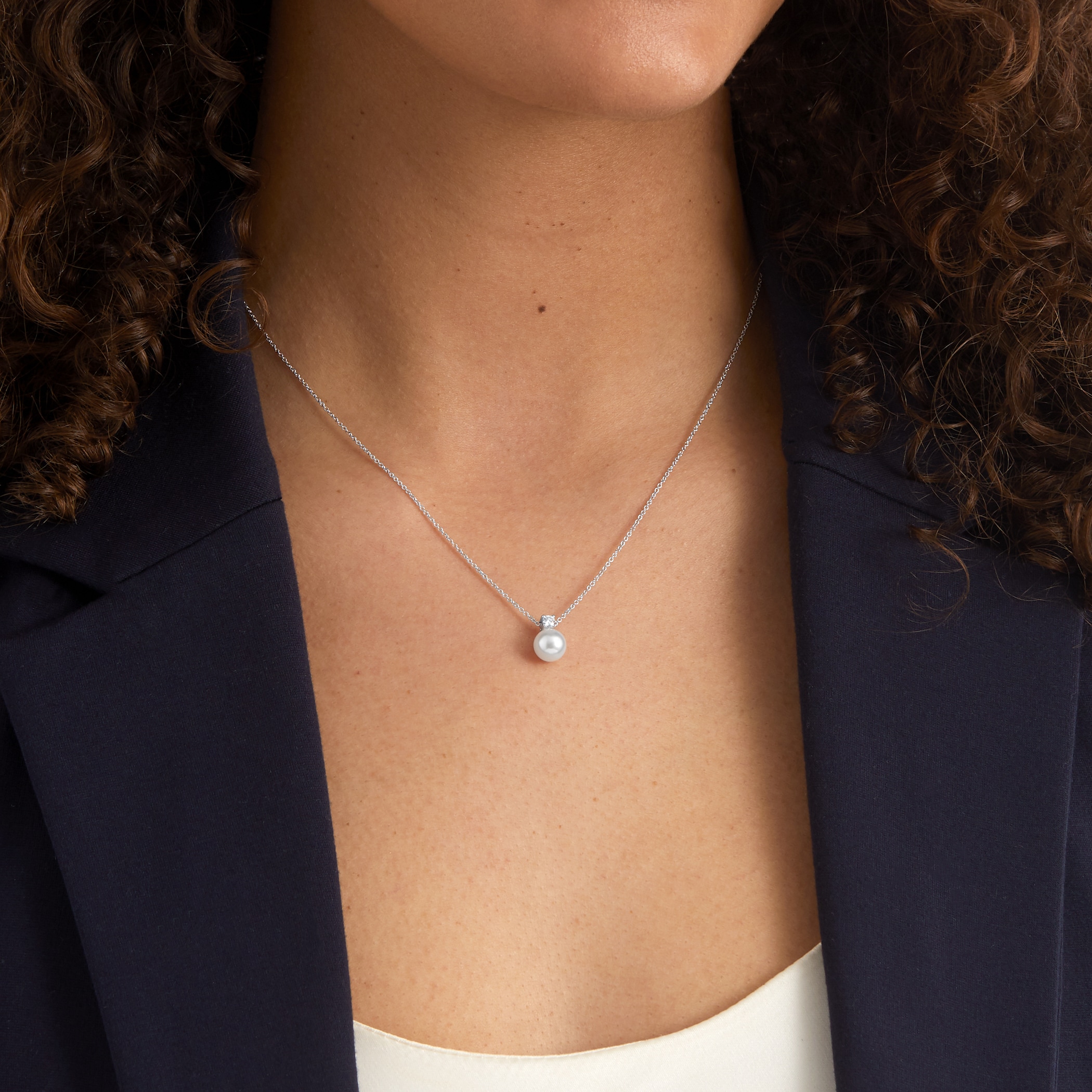 Mappin & Webb 18ct White Gold 7-7.5mm AA+ Akoya 0.10cttw Diamond Pendant