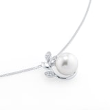 Mappin & Webb 18ct White Gold 7.5-8mm Pearl & 0.06cttw Diamond Pendant