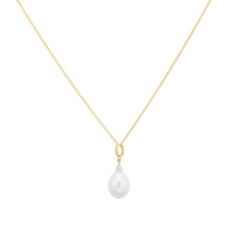 Mappin 
Webb 18ct Yellow Gold 8x8.5mm Fresh Water Pearl 
0.14cttw Diamond Pendant