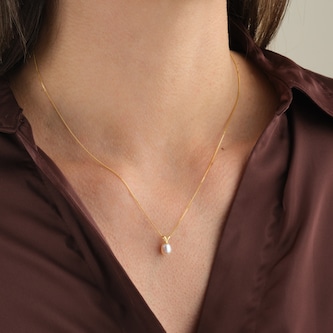 Goldsmiths 9ct Yellow Gold Freshwater Pearl Pendant