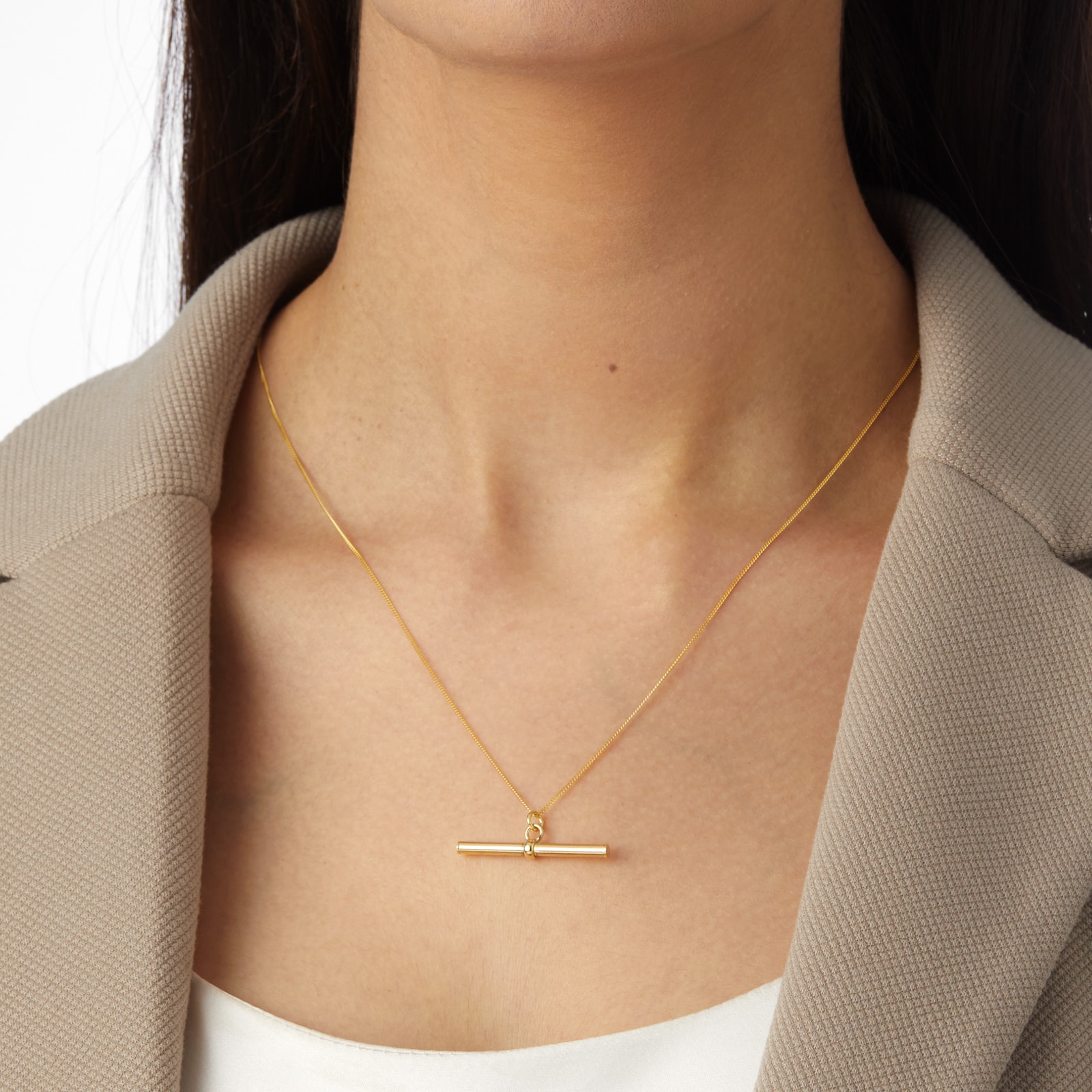 Goldsmiths 9ct Yellow Gold 30mm T-Bar Pendant with Chain.