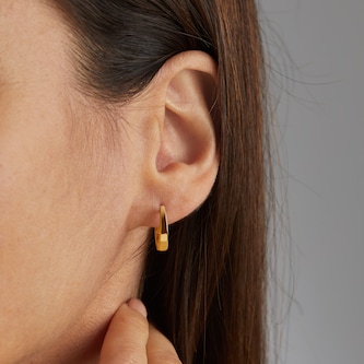 Goldsmiths 18ct Yellow Gold Tapered Huggie Hoop Earrings Goldsmiths 18ct Yellow Gold Tapered Huggie Hoop Earrings