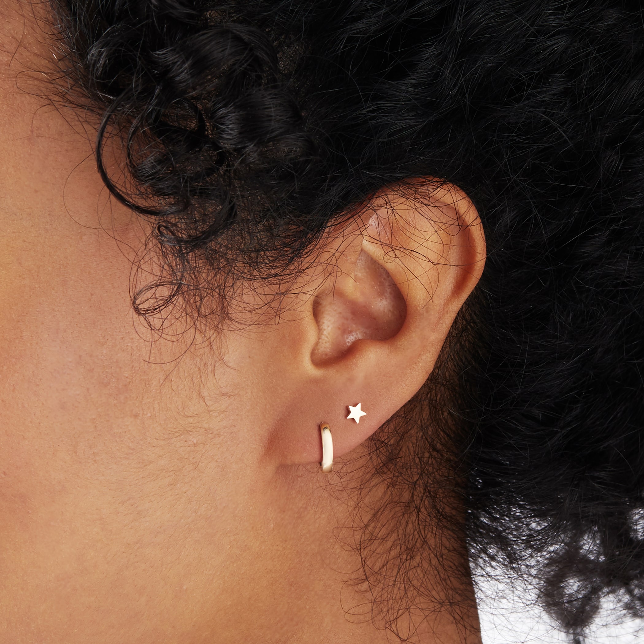 Goldsmiths 9ct Yellow Gold 11mm Huggie Hoop Earrings Goldsmiths 9ct Yellow Gold 11mm Huggie Hoop Earrings