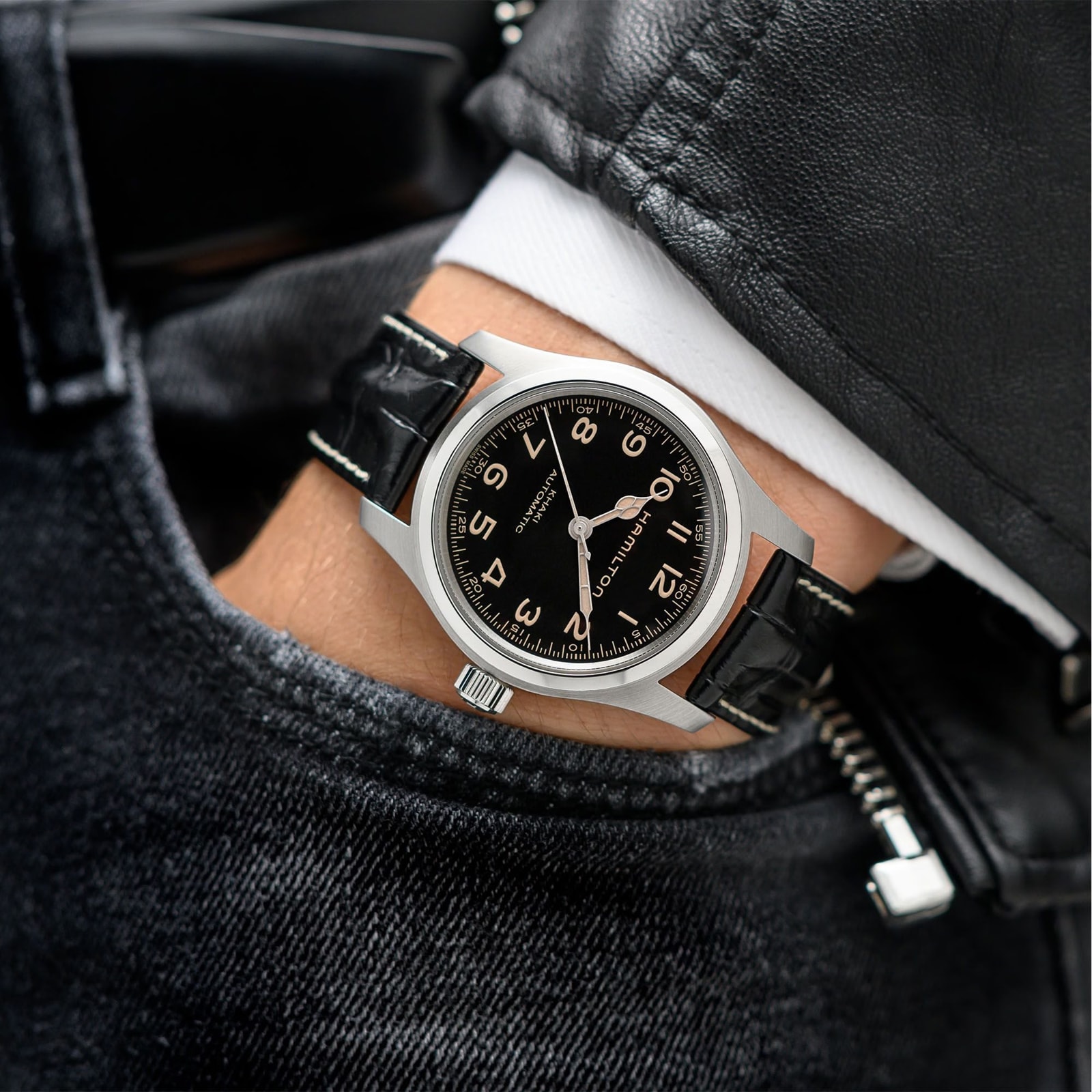 Hamilton Khaki Field Murph Automatic 42mm Unisex Watch Black Leather Strap and Bracelet Box Set Hamilton Khaki Field Murph Automatic 42mm Unisex Watch Black Leather Strap and Bracelet Box Set