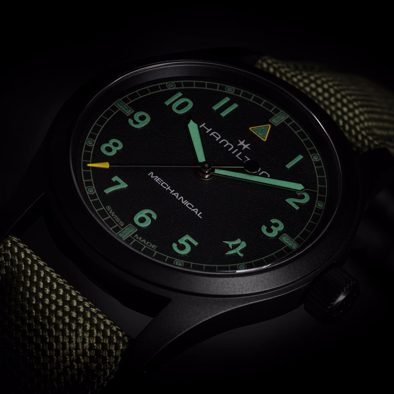 Hamilton Call Of Duty MW4 Khaki Field 38mm Special Edition Unisex Watch Black Hamilton Call Of Duty MW4 Khaki Field 38mm Special Edition Unisex Watch Black