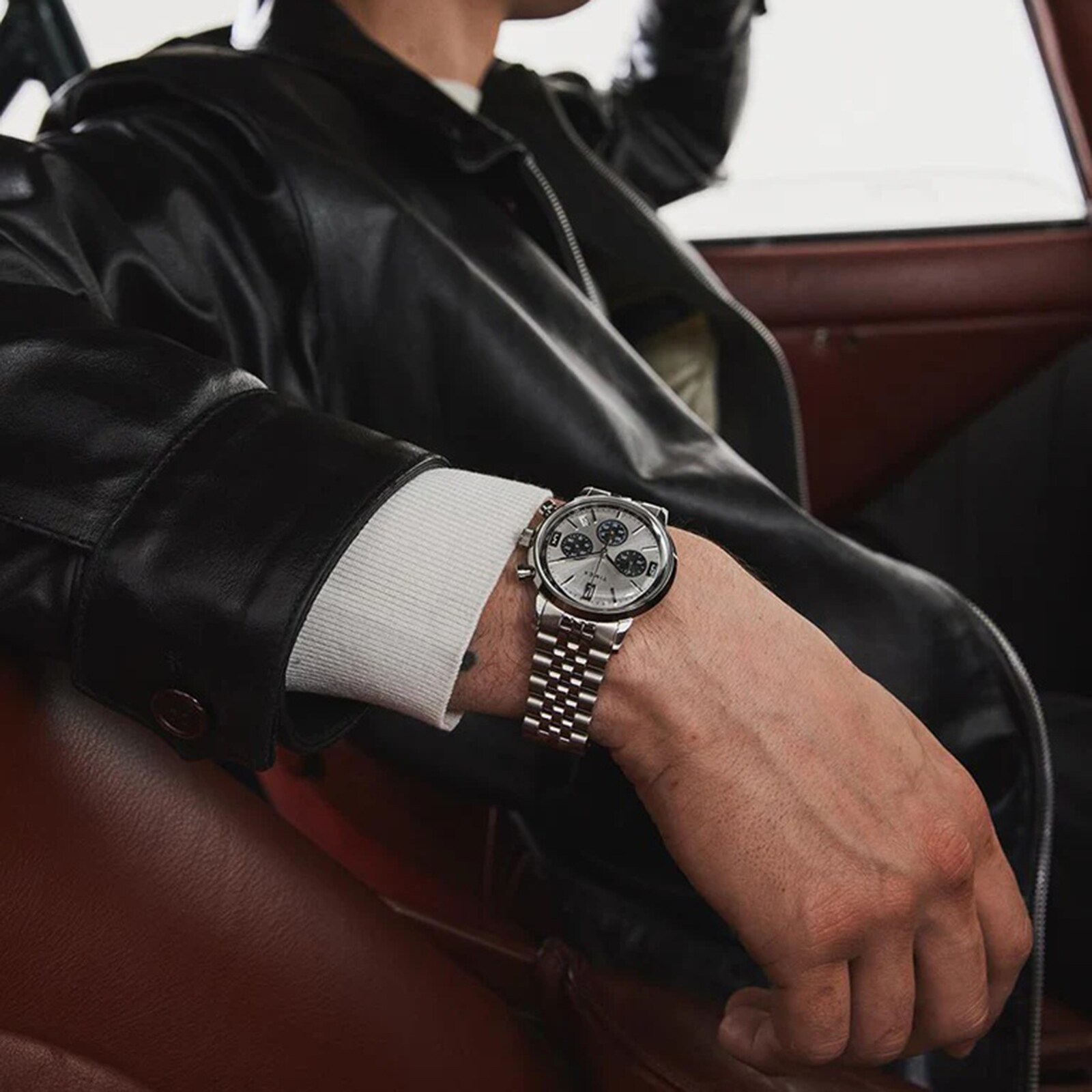 Timex Marlin Chronograph Tachymeter 40mm Mens Watch Silver