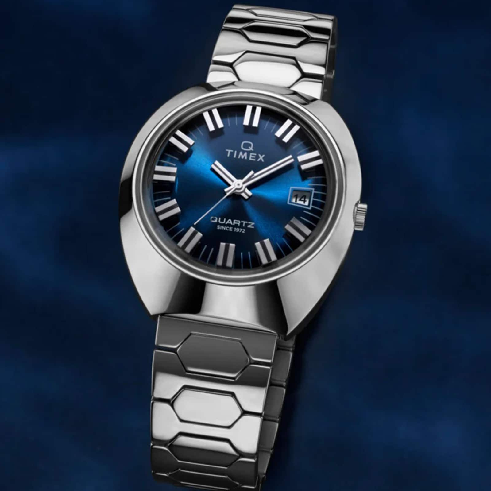 Timex Q Timex 1972 Time Machine Reissue 39mm Mens Watch Blue