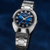 Timex Q Timex 1972 Time Machine Reissue 39mm Mens Watch Blue