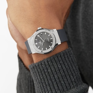 Hublot Classic Fusion Automatic 42mm Mens Watch