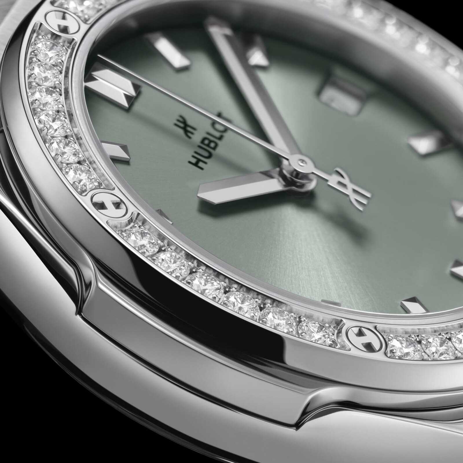 Hublot Classic Fusion Titanium Diamonds 33mm Ladies Watch Sage Green