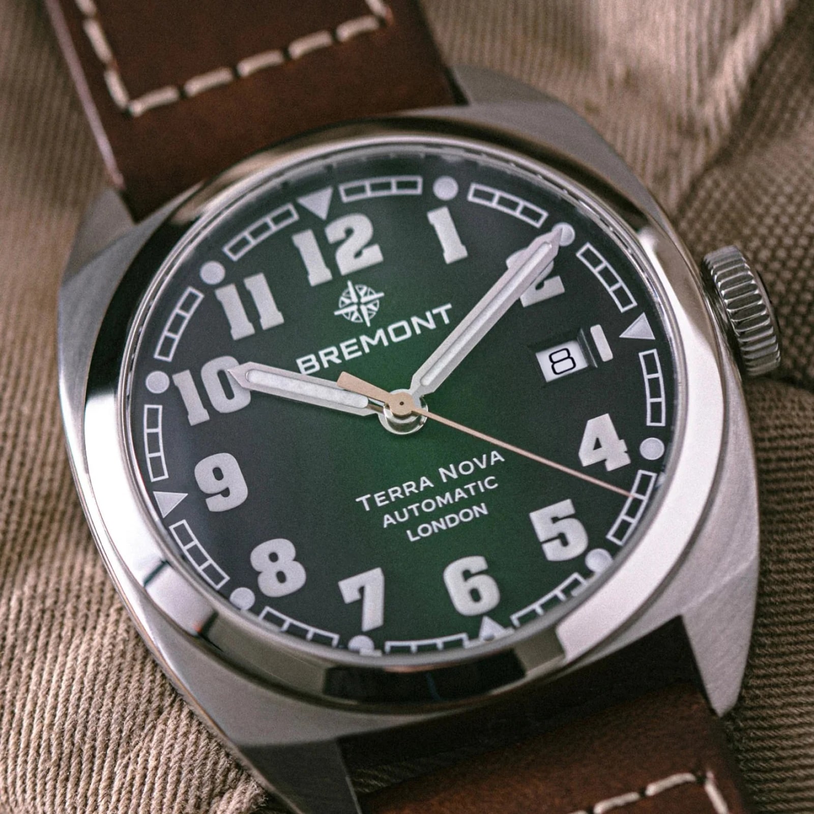 Bremont Terra Nova 40.5mm Date Mens Watch Green Bremont Terra Nova 40.5mm Date Mens Watch Green