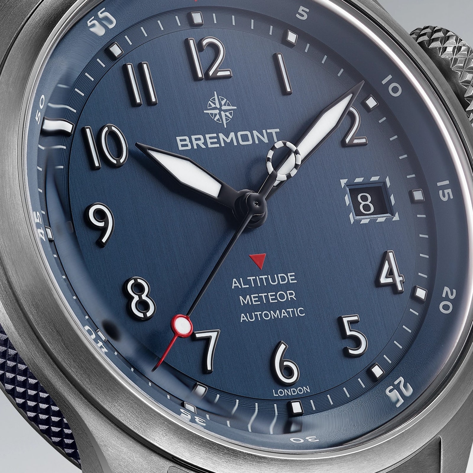 Bremont Altitude MB Meteor 42mm Mens Watch Blue Dial Titanium Barrel Bracelet
