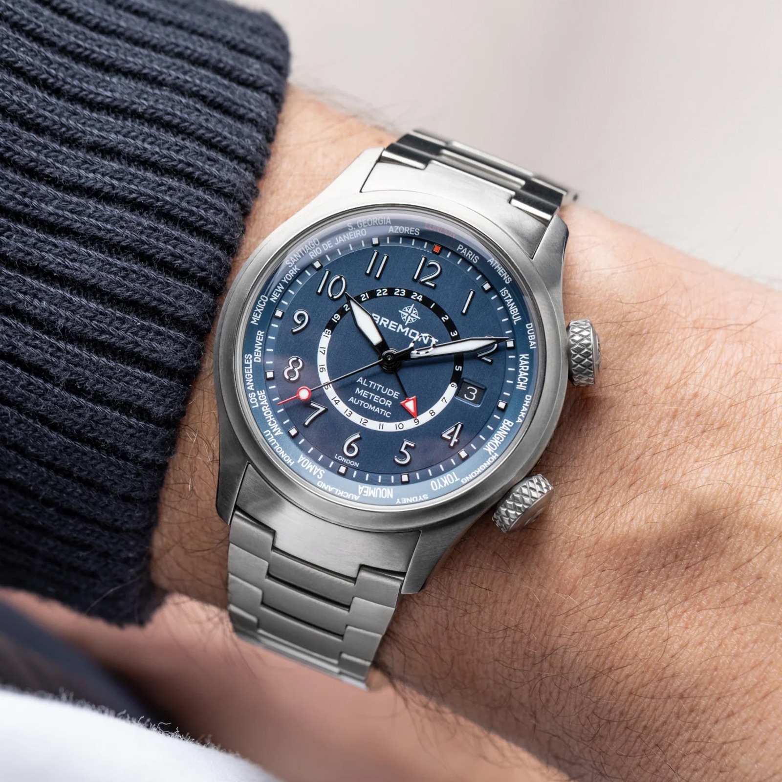 Bremont Altitude MB Meteor Time Zones 42mm Mens Watch Blue Dial Titanium Bracelet