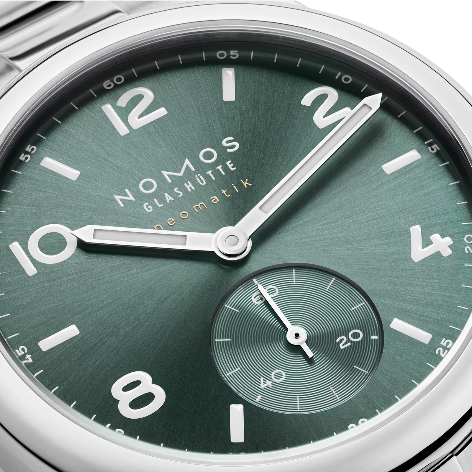 Nomos club hot sale sport neomatik