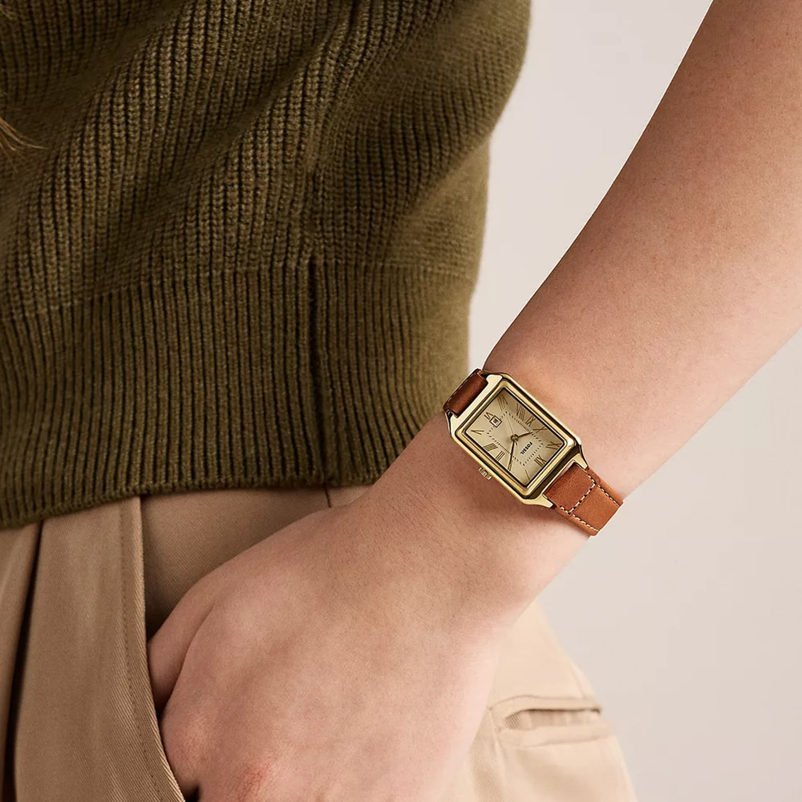 Fossil Raquel Three-Hand Date Medium Brown Leather Ladies Watch Fossil Raquel Three-Hand Date Medium Brown Leather Ladies Watch