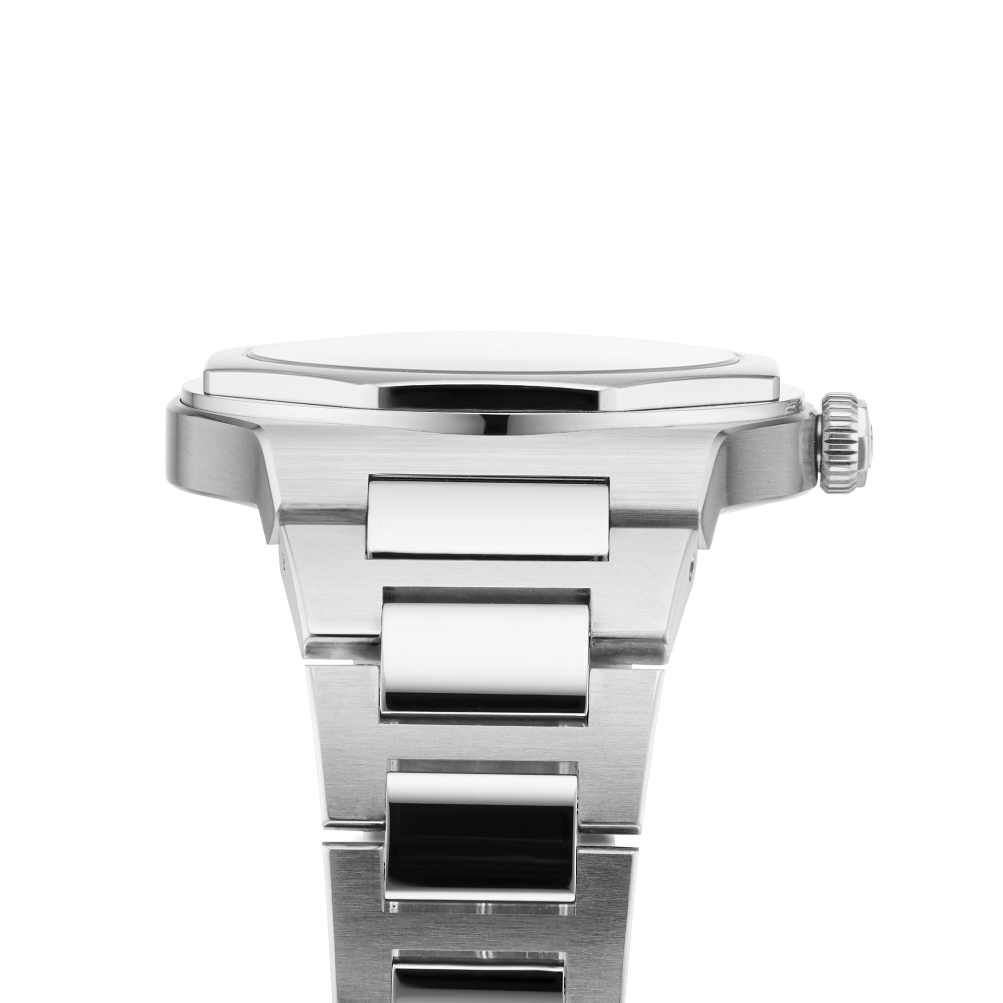 Girard Perregaux Laureato 38mm Unisex Watch Girard Perregaux Laureato 38mm Unisex Watch