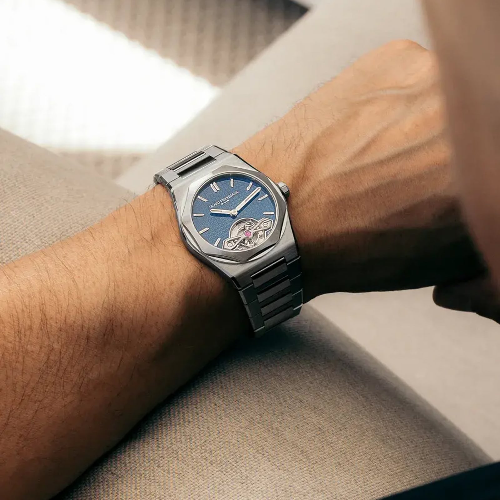 Girard-Perregaux Laureato Fifty Tourbillon Micro-Rotar 39mm Mens Watch