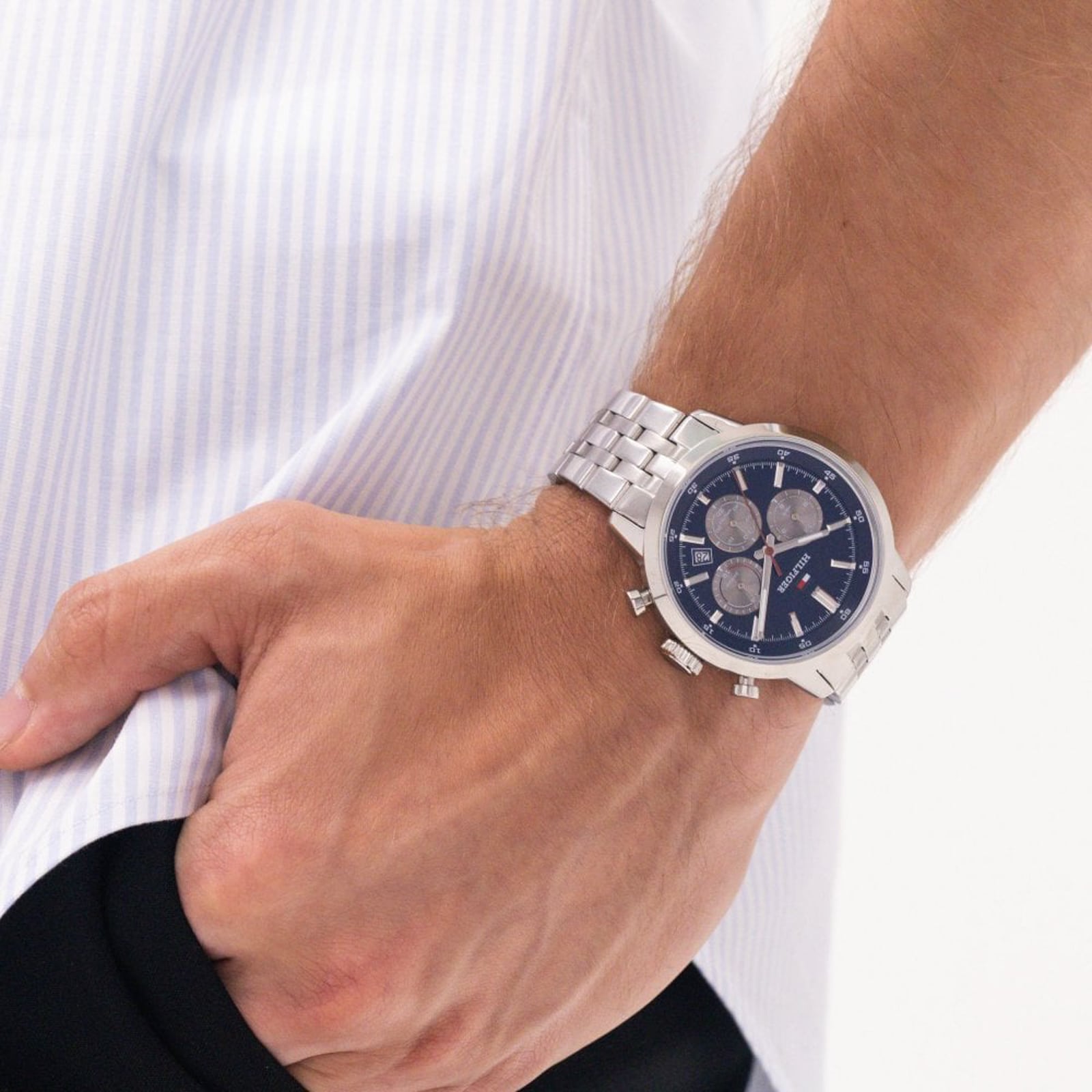 Tommy Hilfiger Blue Dial Bracelet Chronograph 43mm Mens Watch Tommy Hilfiger Blue Dial Bracelet Chronograph 43mm Mens Watch