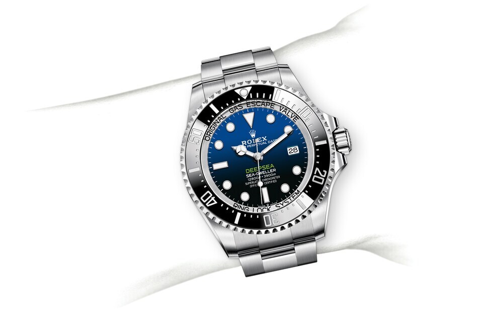 Rolex Rolex Deepsea in Oyster 44 mm Oystersteel M136660 0003